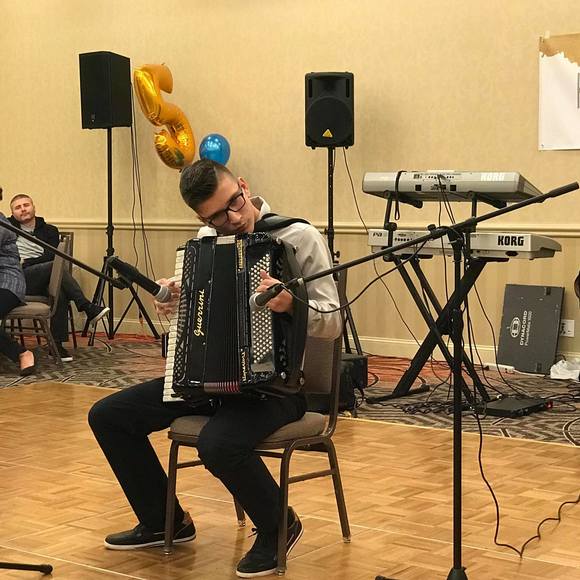 Meet your Posher, Aidin - Picture 1 of 1